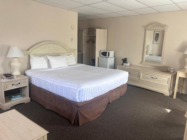 Travelodge By Wyndham At The Falls Hotel Niagara Falls
